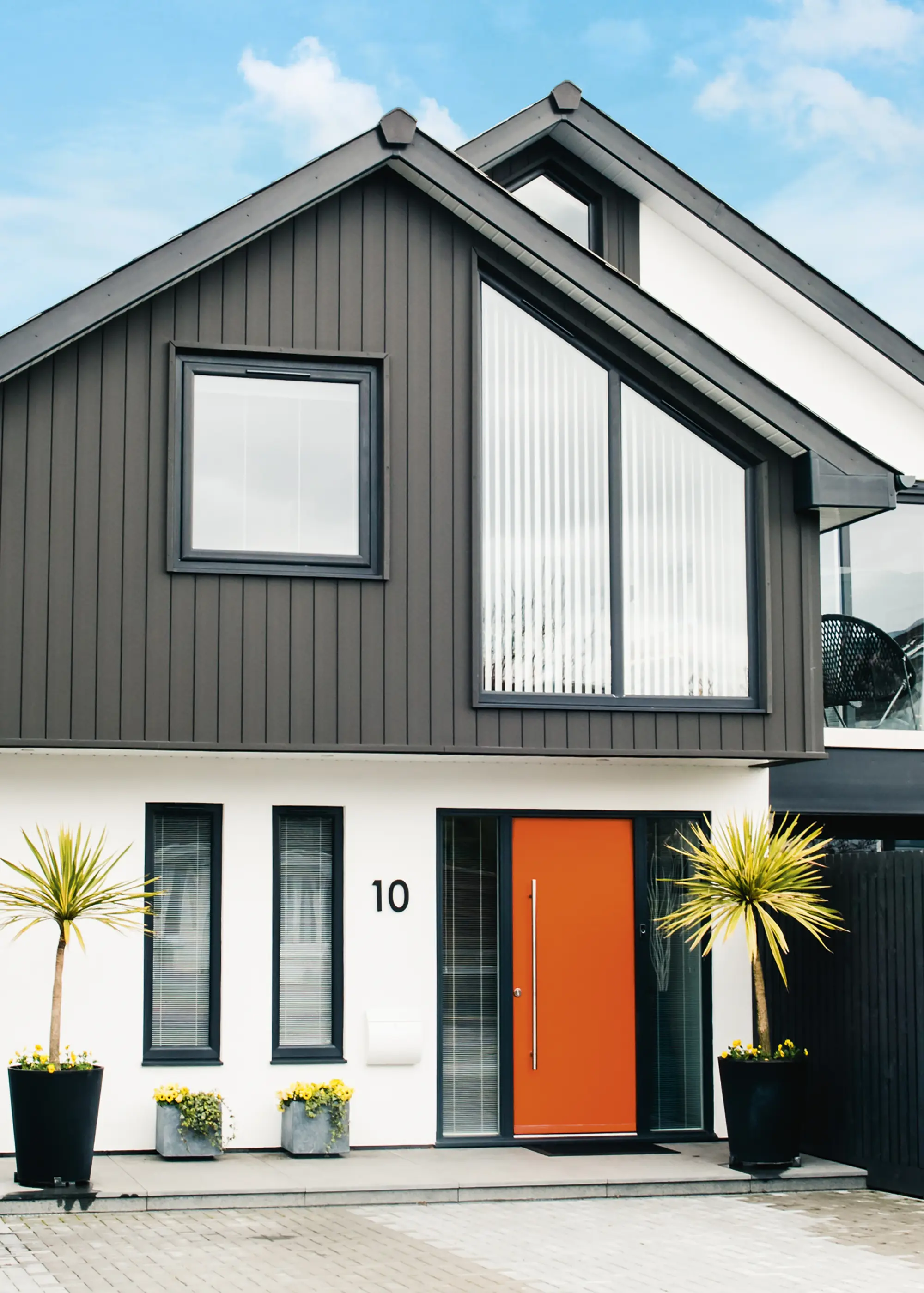 Add Wow-Factor to Your Entrance with a Colourful Front Door