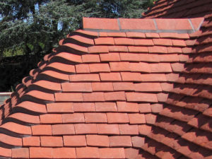 Roof with tiles