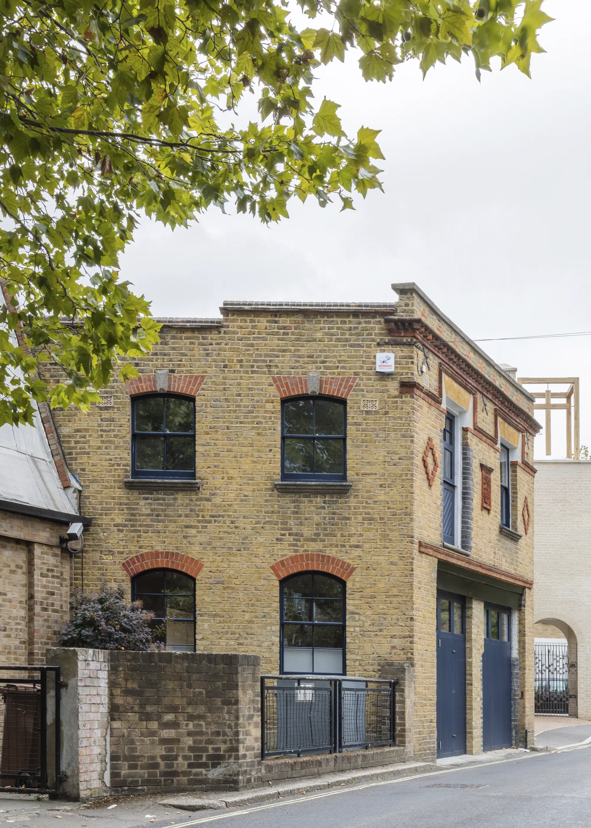 Old Coach House Revived with a Sensitive Renovation