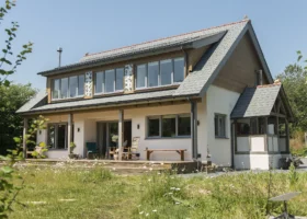 Demolish & Rebuild 1.5-Storey Self Build Log Home in Cornwall